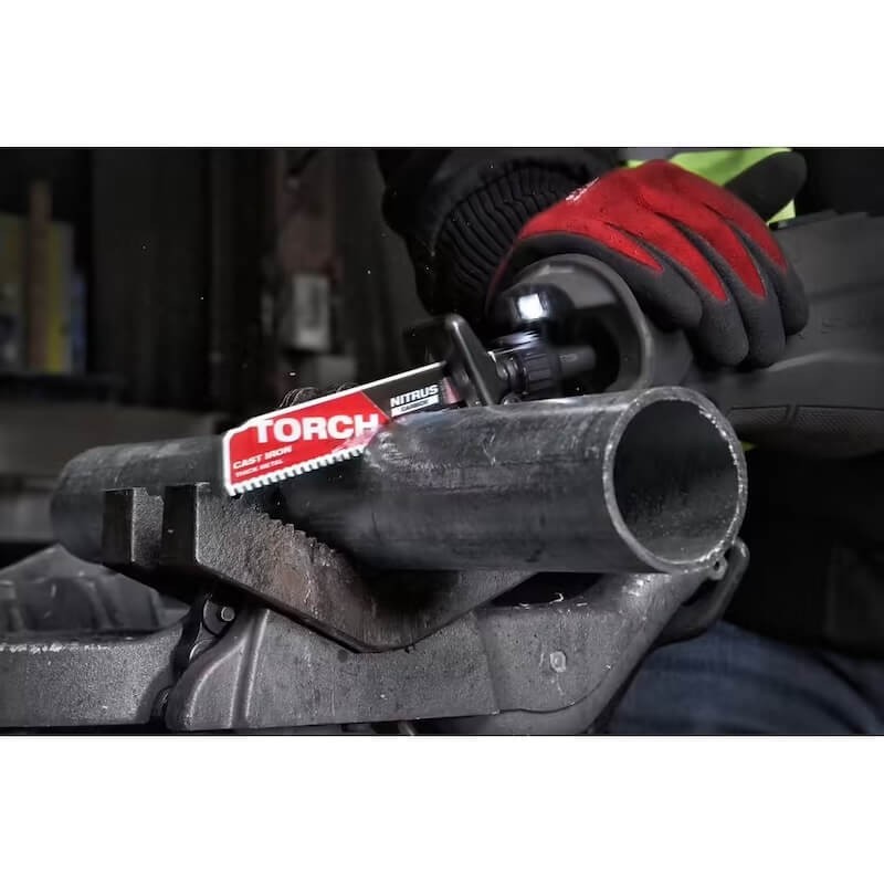 Lames de scie sabre TORCH™ NITRUS CARBIDE 48475561 en utilisation