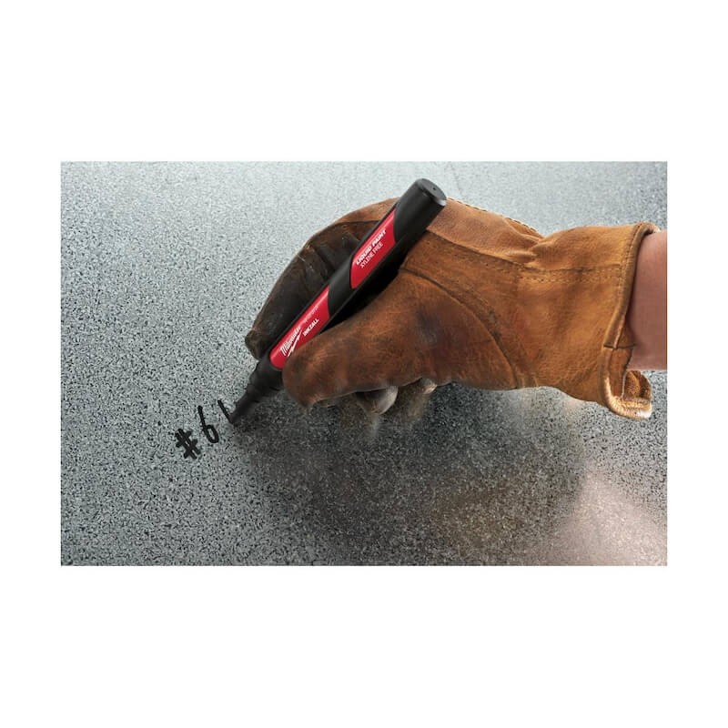 marqueur-noir-peinture-liquide-inkzall-milwaukee-vu-reel