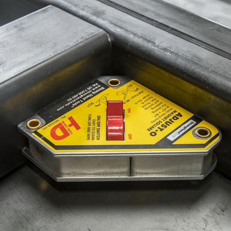 equerre-magnetique-on-off-3