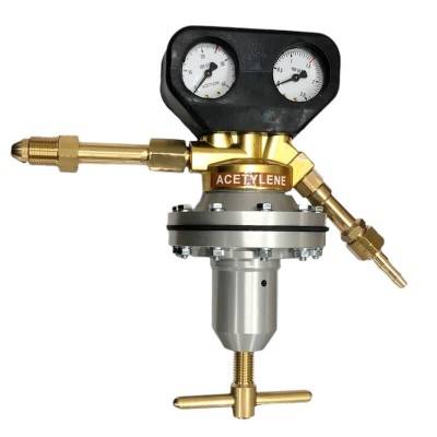 detendeur-grand-debit-acetylene-raccord-bouteille-tls