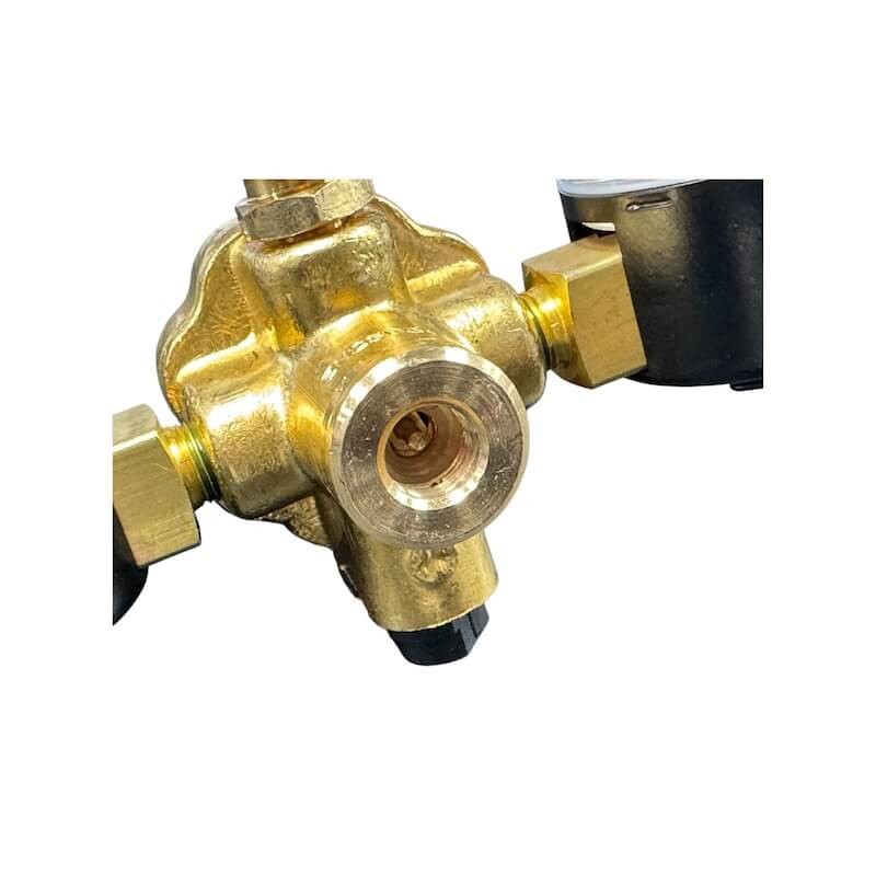 entree-m10-bouteille-debilitre-2-manos-bouteille-jetable-argon-et-argon-co2 entree-m10-bouteille-debilitre-2-manos-bouteille-jetable-argon-et-argon-co2