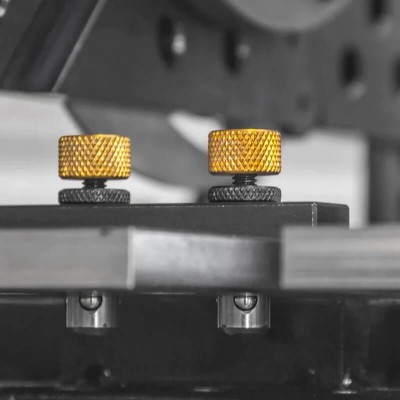 boulon-de-bridage-a-bille-trous-16mm-strong-hand-tools 2