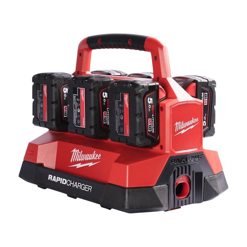 Chargeur rapide 6 ports Milwaukee M18 PACKOUT M18 PC6 - 4932480162 avec batterie